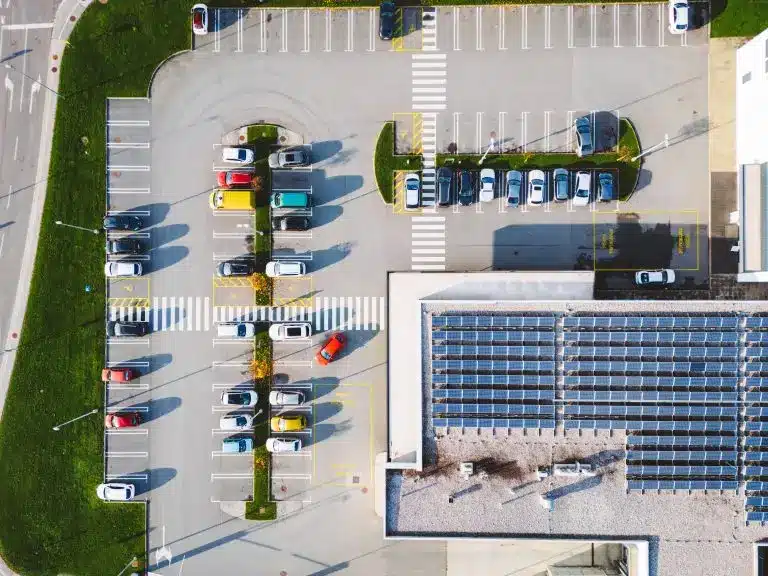 grocery-store-with-solar-panels-and-plenty-of-park-2022-12-17-00-05-42-utc-768x576-1